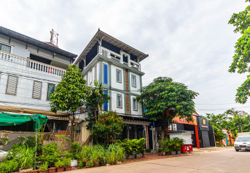 7 Bedroom Guesthouse  For Rent - Sala Kamreuk, Siem Reap thumbnail