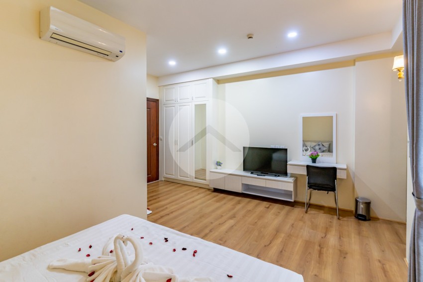 2 Bedroom Serviced Apartment For Rent - BKK1, Phnom Penh