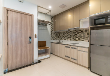 1 Bedroom Serviced Apartment For Rent - BKK1, Phnom Penh thumbnail