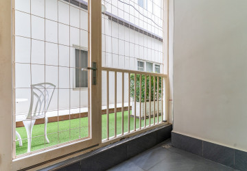 1 Bedroom Serviced Apartment For Rent - BKK1, Phnom Penh thumbnail