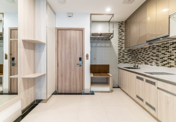 1 Bedroom Serviced Apartment For Rent - BKK1, Phnom Penh thumbnail