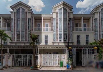 4 Bedroom Flat For Rent  - Sen Sok, Phnom Penh thumbnail