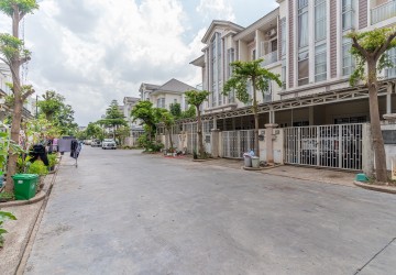 4 Bedroom Flat For Rent  - Sen Sok, Phnom Penh thumbnail