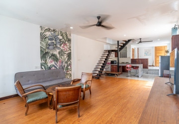 Renovated 2 Bedroom Apartment For Rent - Beoung Raing, Phnom Penh thumbnail