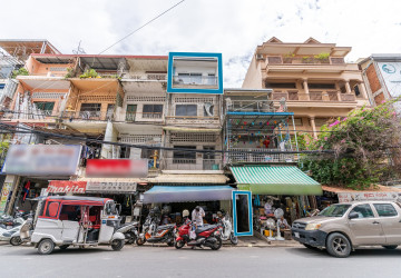 Renovated 2 Bedroom Apartment For Rent - Beoung Raing, Phnom Penh thumbnail