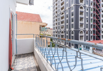 Renovated 2 Bedroom Apartment For Rent - Beoung Raing, Phnom Penh thumbnail
