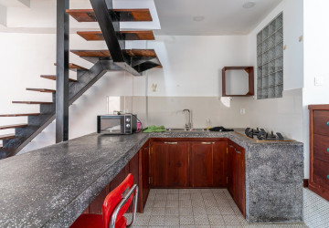 Renovated 2 Bedroom Apartment For Rent - Beoung Raing, Phnom Penh thumbnail