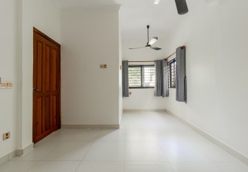 2 Bedroom Western-Style Villa For Rent - Kor Kranh, Siem Reap thumbnail