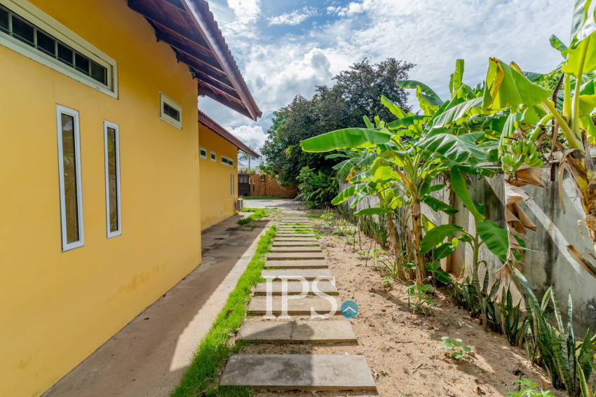 3 Bedroom Villa For Rent - Takhmao, Kandal - Cambodia