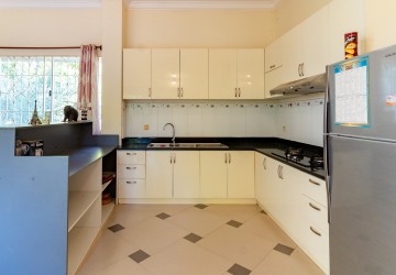 6 Bedroom Villa Property For Sale - Lvea Aem, Kandal Province thumbnail