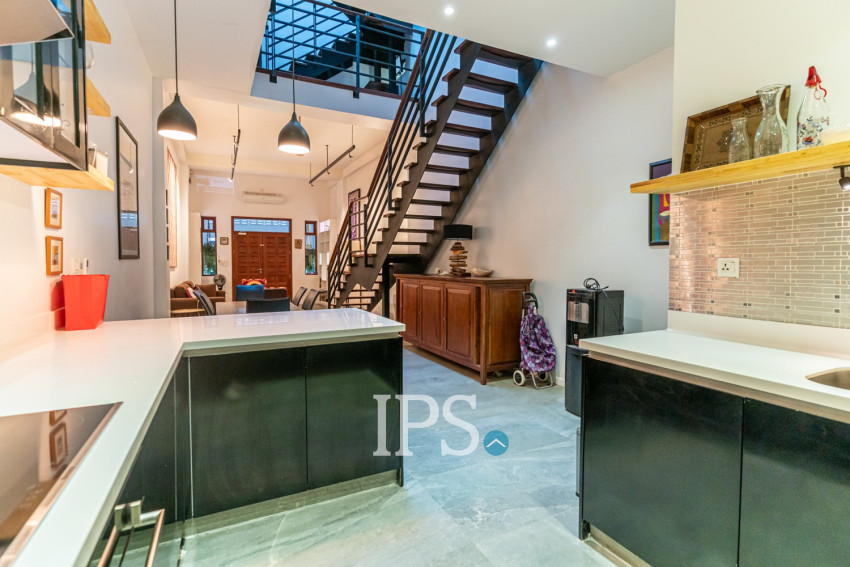 2 Bedroom Townhouse For Rent - Chakto Mukh, Phnom Penh