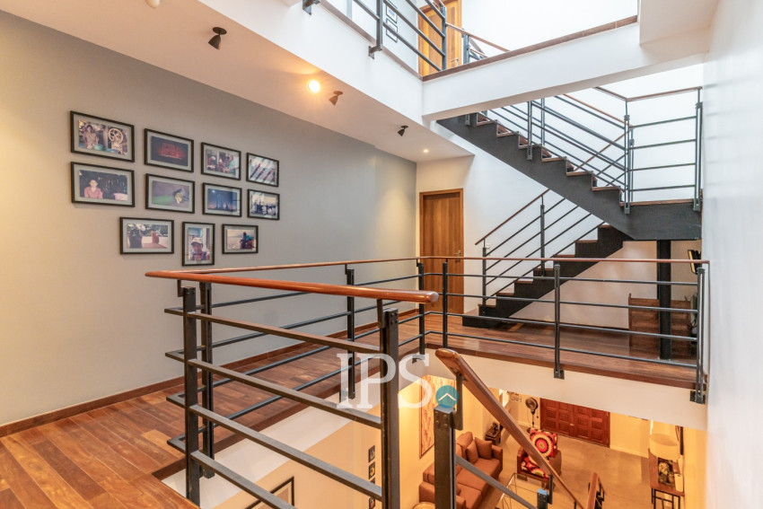 2 Bedroom Townhouse For Rent - Chakto Mukh, Phnom Penh