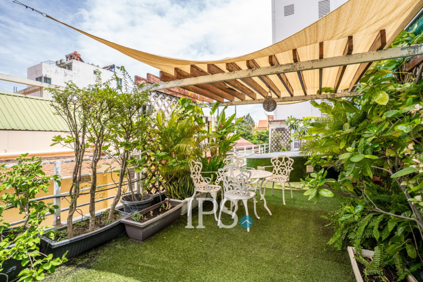 2 Bedroom Townhouse For Rent - Chakto Mukh, Phnom Penh