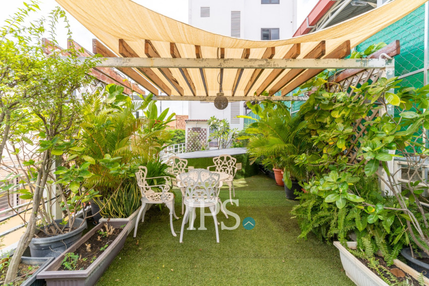 2 Bedroom Townhouse For Rent - Chakto Mukh, Phnom Penh