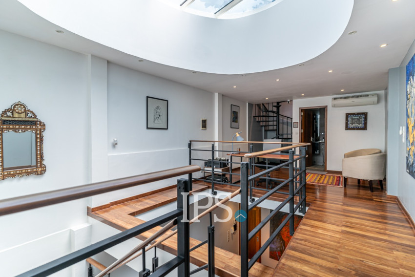 2 Bedroom Townhouse For Rent - Chakto Mukh, Phnom Penh