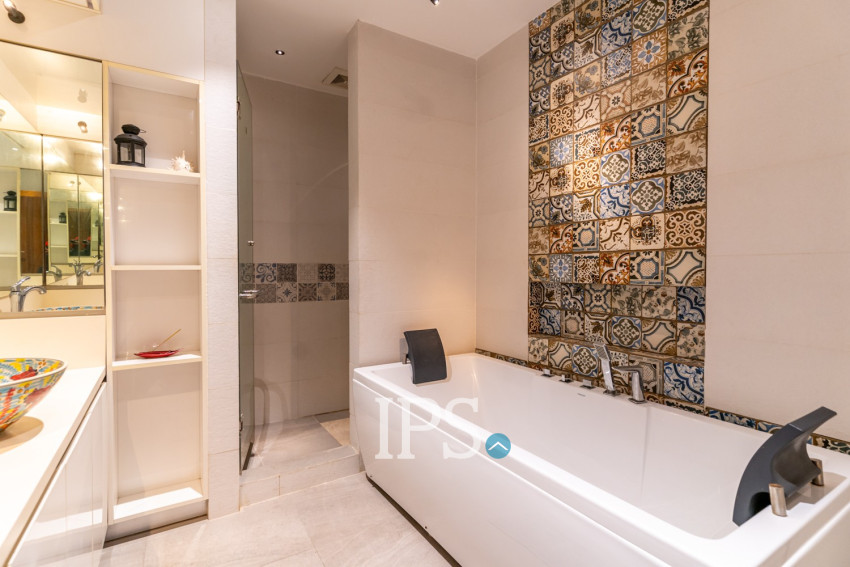 2 Bedroom Townhouse For Rent - Chakto Mukh, Phnom Penh