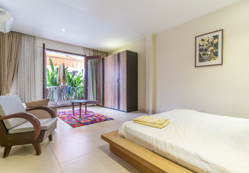 2 Bedroom Townhouse For Rent - Chakto Mukh, Phnom Penh thumbnail