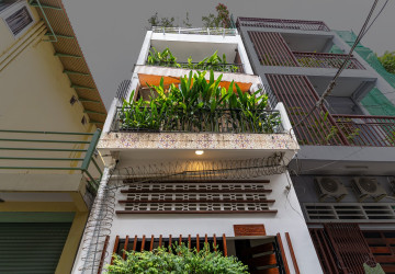 2 Bedroom Townhouse For Rent - Chakto Mukh, Phnom Penh thumbnail