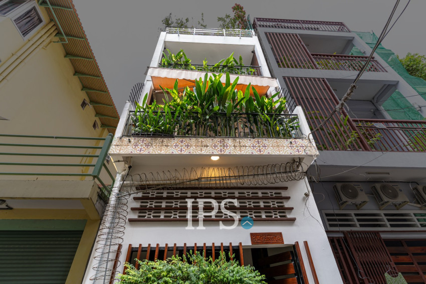 2 Bedroom Townhouse For Rent - Chakto Mukh, Phnom Penh