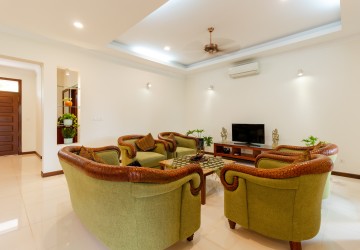 4 Bedroom Villa For Rent - Yen Dy II, Svay Dangkum, Siem Reap thumbnail