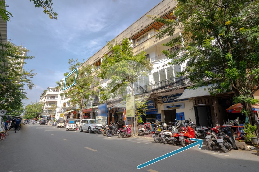 1 Bedroom Loft Apartment For Sale - Phsar Chas, Phnom Penh