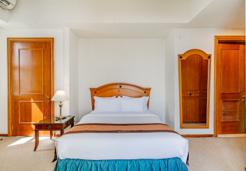 1 Bedroom Serviced Apartment For Rent - Chakto Mukh, Phnom Penh thumbnail