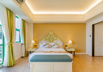 3 Bedroom Serviced Apartment For Rent - Chakto Muk, Phnom Penh thumbnail