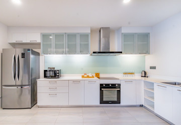 3 Bedroom Serviced Apartment For Rent - Chakto Muk, Phnom Penh thumbnail