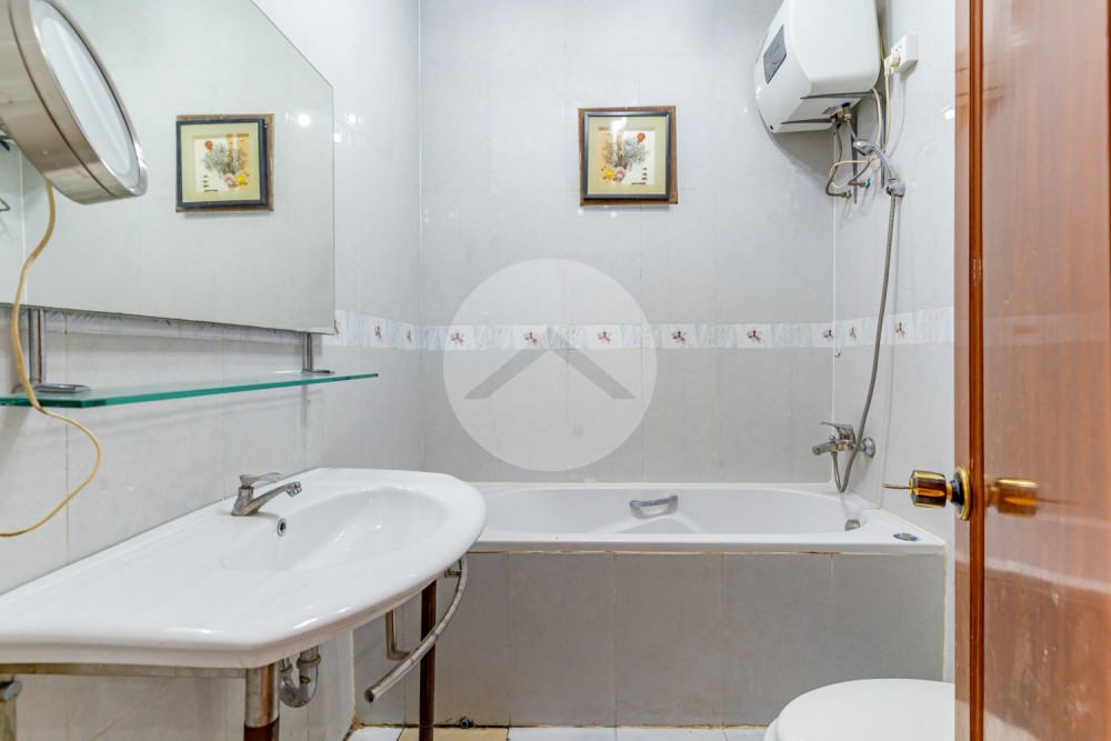 5 Bedroom Villa For Rent, Borey Sopheak Mangkol - Chroy Changvar, Phnom Penh - Image 33