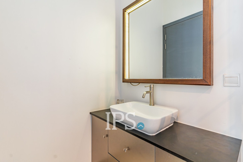 Renovated Duplex 3 Bedroom For Rent - Phsar Kandal 1, Phnom Penh