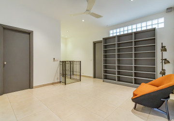 Renovated Duplex 3 Bedroom For Rent - Phsar Kandal 1, Phnom Penh thumbnail