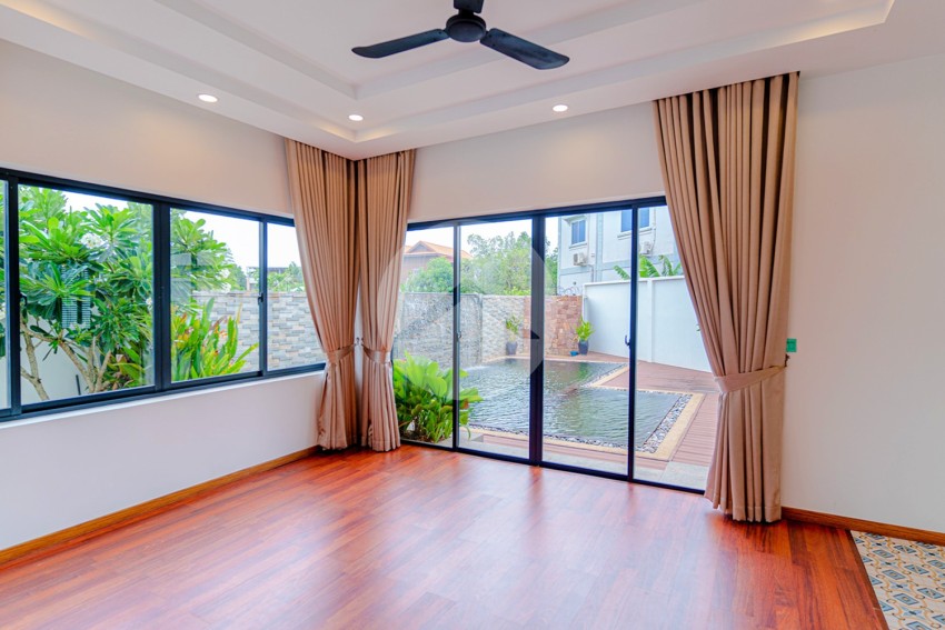 4 Bedroom Villa with Pool - Svay Dangkum, Siem Reap