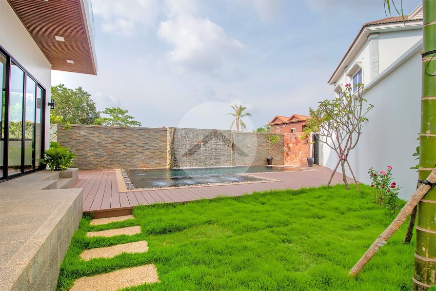 4 Bedroom Villa with Pool - Svay Dangkum, Siem Reap