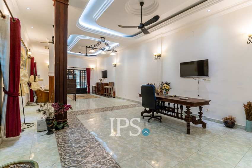 5 Bedroom Townhouse For Sale - Toul Svay Prey 1, Phnom Penh