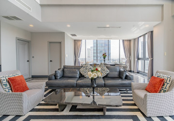 4 Bedroom Duplex Penthouse For Rent - BKK1, Phnom Penh thumbnail