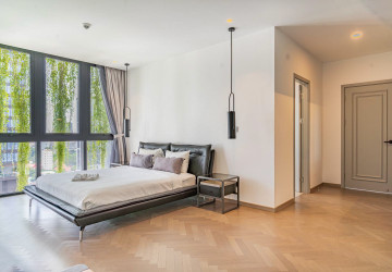 4 Bedroom Duplex Penthouse For Rent - BKK1, Phnom Penh thumbnail