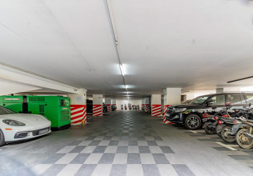 4 Bedroom Duplex Penthouse For Rent - BKK1, Phnom Penh thumbnail