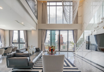 4 Bedroom Duplex Penthouse For Rent - BKK1, Phnom Penh thumbnail