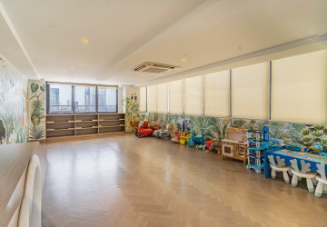 4 Bedroom Duplex Penthouse For Rent - BKK1, Phnom Penh thumbnail