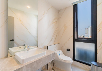 Duplex 4 Bedroom Serviced Penthouse For Rent - BKK1, Phnom Penh thumbnail