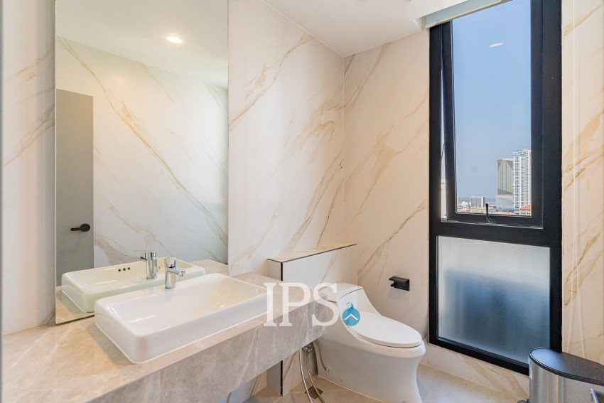 Duplex 4 Bedroom Serviced Penthouse For Rent - BKK1, Phnom Penh