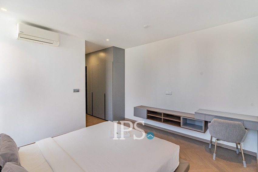 Duplex 4 Bedroom Serviced Penthouse For Rent - BKK1, Phnom Penh