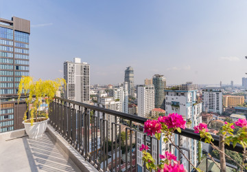 Duplex 4 Bedroom Serviced Penthouse For Rent - BKK1, Phnom Penh thumbnail