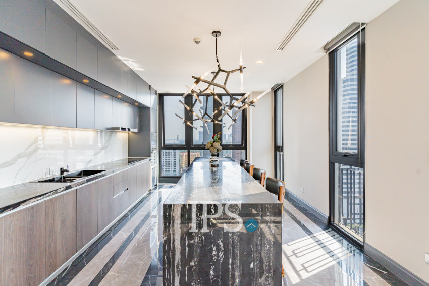 Duplex 4 Bedroom Serviced Penthouse For Rent - BKK1, Phnom Penh