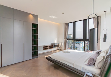 Duplex 4 Bedroom Serviced Penthouse For Rent - BKK1, Phnom Penh thumbnail