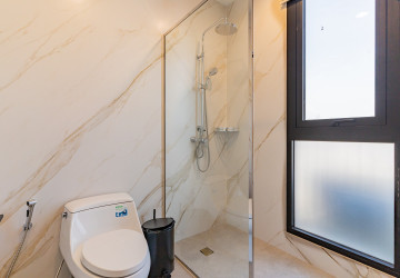 Duplex 4 Bedroom Serviced Penthouse For Rent - BKK1, Phnom Penh thumbnail