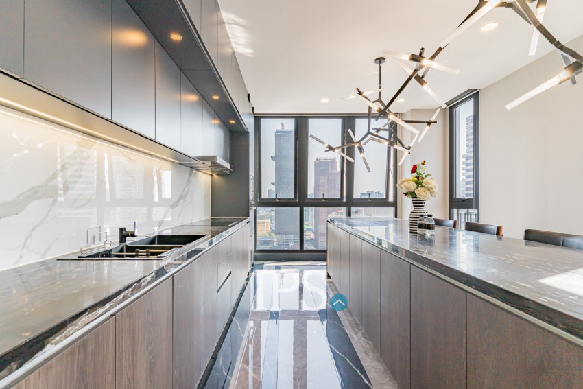 Duplex 4 Bedroom Serviced Penthouse For Rent - BKK1, Phnom Penh