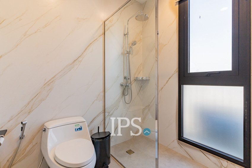 Duplex 4 Bedroom Serviced Penthouse For Rent - BKK1, Phnom Penh