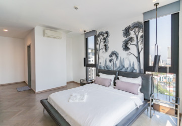 Duplex 4 Bedroom Serviced Penthouse For Rent - BKK1, Phnom Penh thumbnail