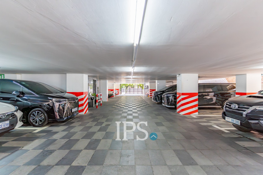 3 Bedroom Serviced Apartment For Rent - BKK1, Phnom Penh